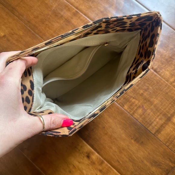 Leopard Clutch - Picture 3 of 4